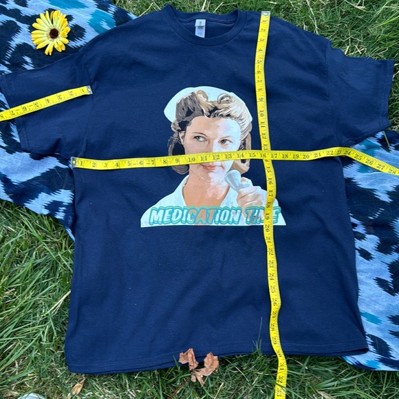 👩‍⚕️ NURSE RATCHED; “Medication Time” Men’s BNWOT Navy 100% Cotton Tee Sz. XL! - Picture 7 of 8